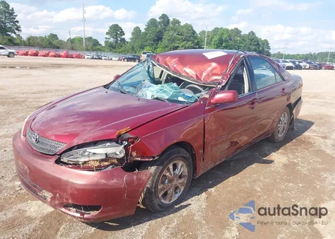 2004 Toyota Camry Le V6 z USA, uszkodzony, nr VIN 4T1BF32KX4U073166